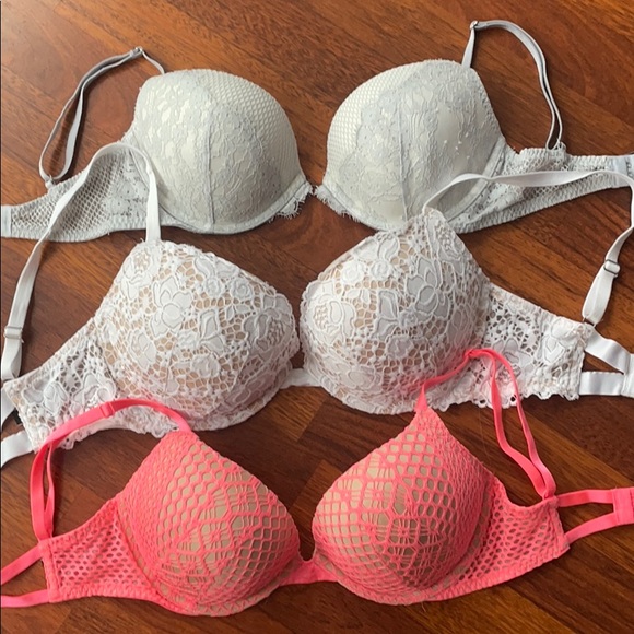 Victoria’s Secret great Laced Bras - Picture 1 of 1